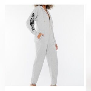 Savage X Fenty Showgirl Gray Hooded Onsie Jumpsuit w/Sleeve Print Rhiannon Sz XS